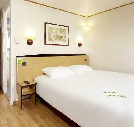 Kyriad Direct 2* Évreux