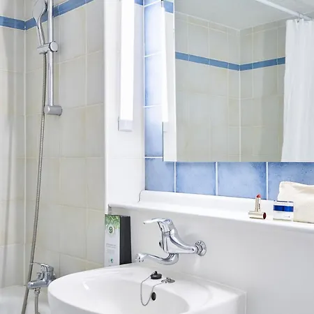 Kyriad Direct Hotel