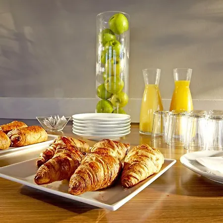 Kyriad Direct Hotel