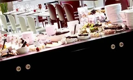 Hotel Kyriad Direct