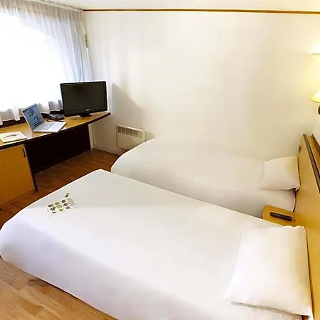 Kyriad Direct Hotel