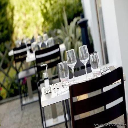 Hotel Kyriad Direct 2*