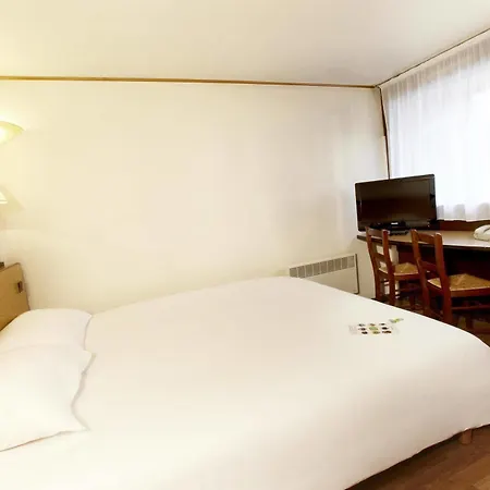 Kyriad Direct Hotel 2*