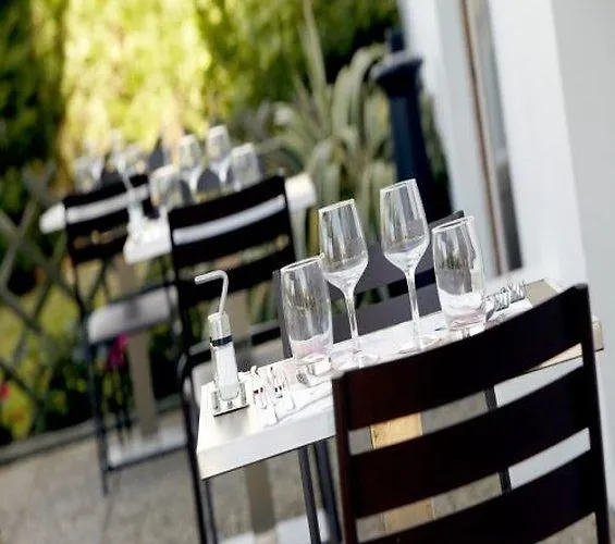 מלון Kyriad Direct 2*